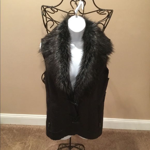 GUESS VEST - Picture 2 of 13